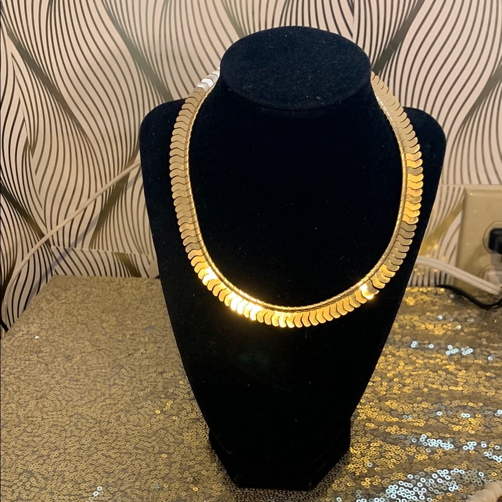 Gold Tone Necklace